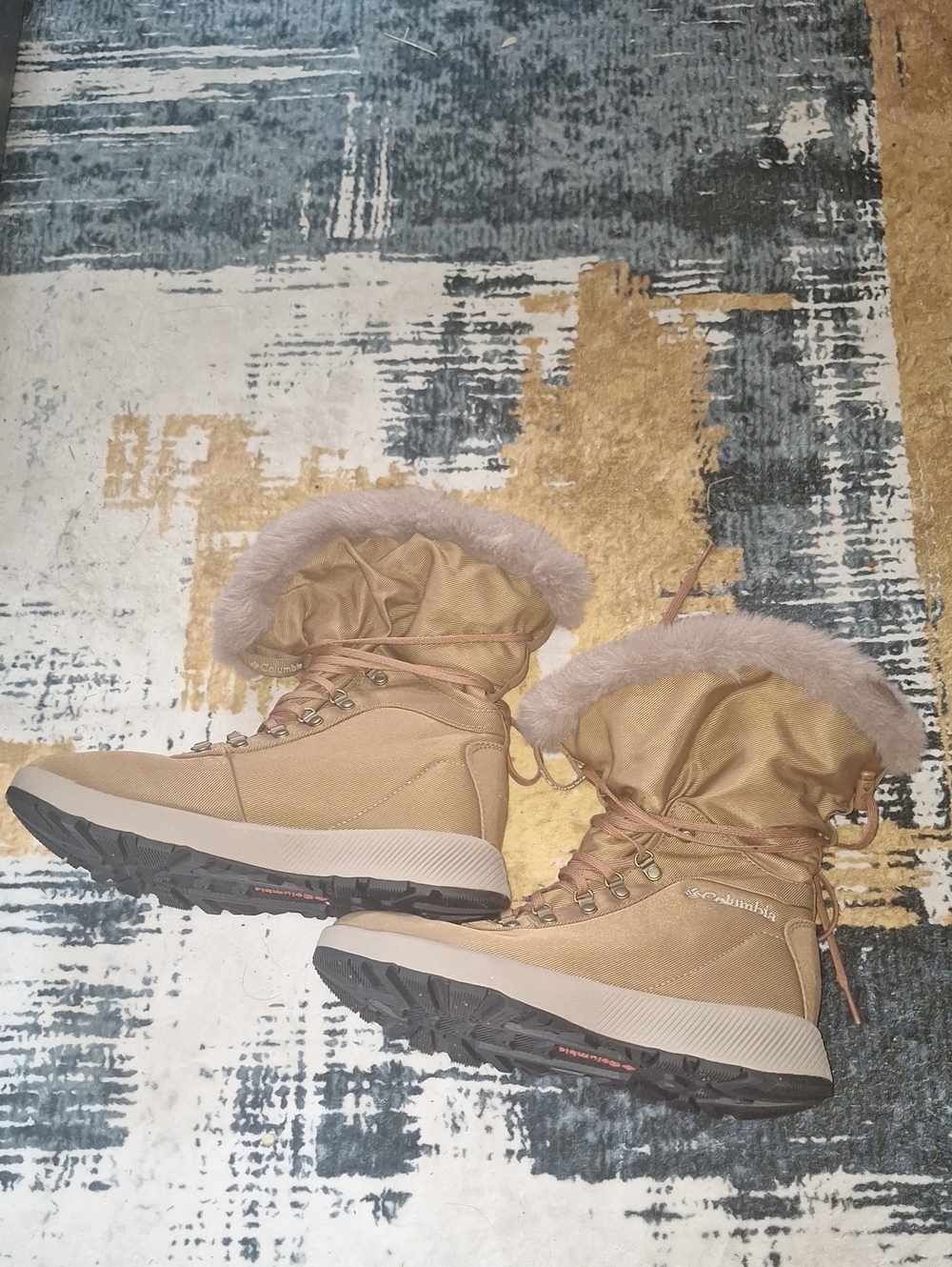 Columbia Women's Beige Fur-Trim Insulated Winter Boots